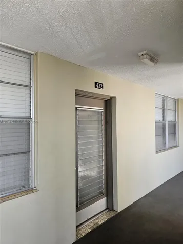 2998 NW 48th Terrace Lauderdale Lakes FL 33313