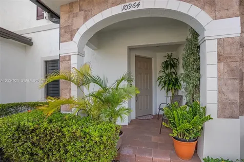 10964 W 32nd Lane Hialeah FL 33018