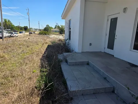 2913 SW 34th Street Lehigh Acres FL 33976