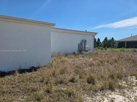 2913 SW 34th Street Lehigh Acres FL 33976