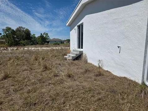 2913 SW 34th Street Lehigh Acres FL 33976