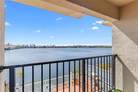 5580 W 26th Court Hialeah FL 33016