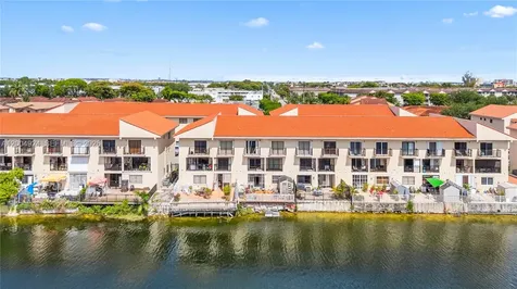 5580 W 26th Court Hialeah FL 33016