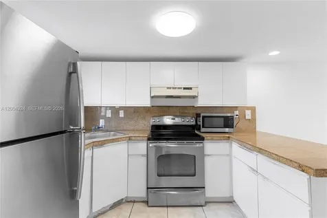 5580 W 26th Court Hialeah FL 33016