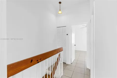 5580 W 26th Court Hialeah FL 33016