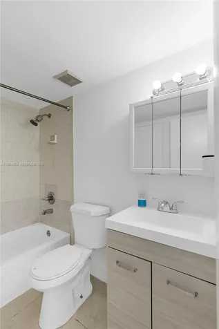 5580 W 26th Court Hialeah FL 33016