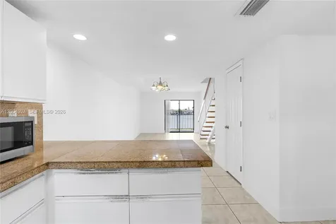 5580 W 26th Court Hialeah FL 33016