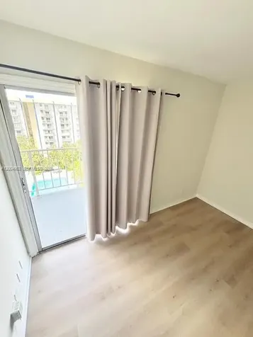 4550 NW 9th Street Miami FL 33126