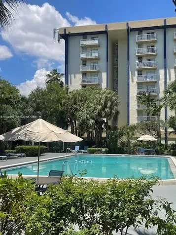 4550 NW 9th Street Miami FL 33126