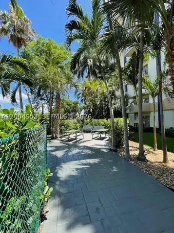 4550 NW 9th Street Miami FL 33126