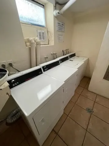 4550 NW 9th Street Miami FL 33126