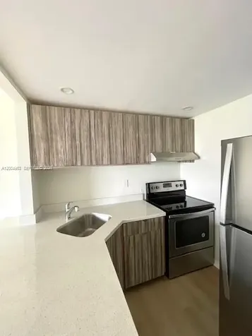 4550 NW 9th Street Miami FL 33126