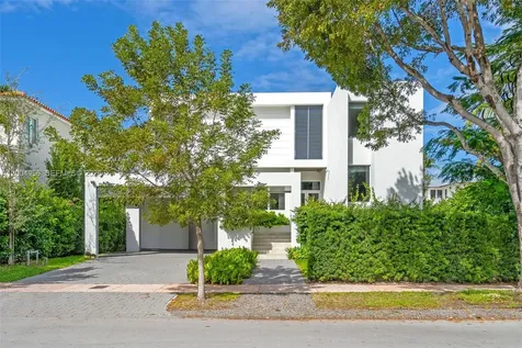 285 W Mashta Drive Key Biscayne FL 33149