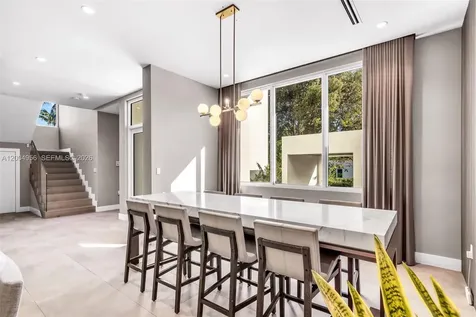 285 W Mashta Drive Key Biscayne FL 33149