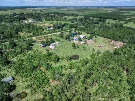 2316 Gem Stone Sebring FL 33857