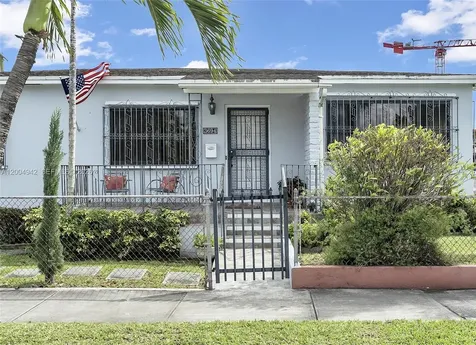 3694 NW 20th Street Miami FL 33142