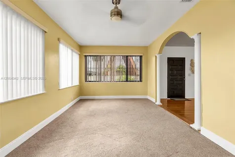 3694 NW 20th Street Miami FL 33142