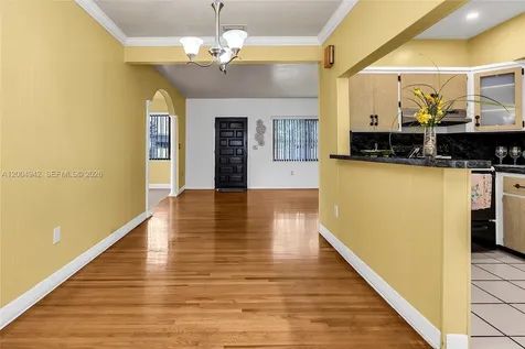 3694 NW 20th Street Miami FL 33142