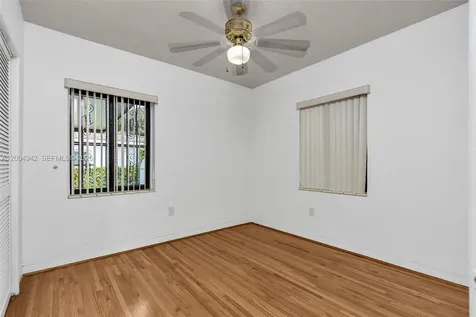 3694 NW 20th Street Miami FL 33142