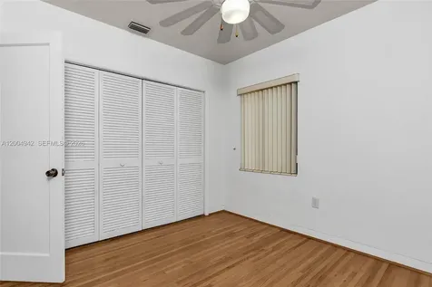 3694 NW 20th Street Miami FL 33142