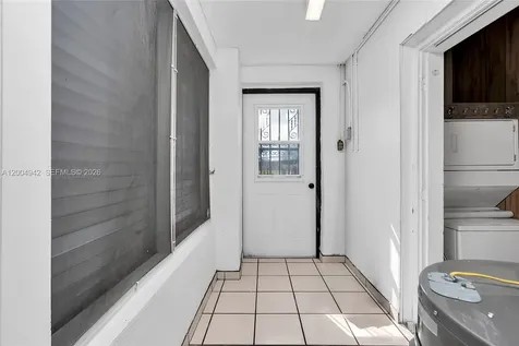 3694 NW 20th Street Miami FL 33142