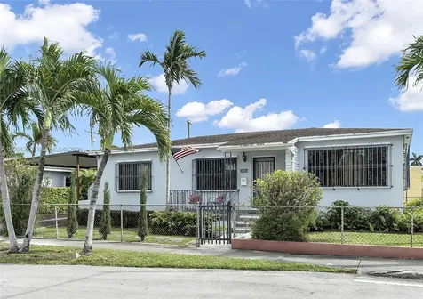 3694 NW 20th Street Miami FL 33142