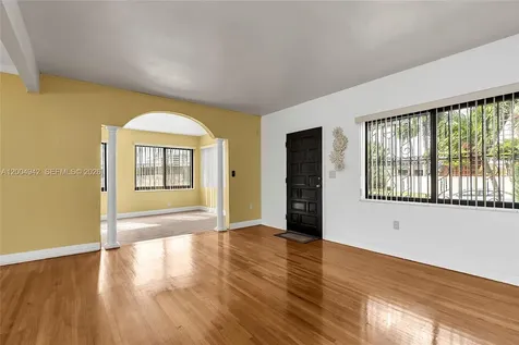 3694 NW 20th Street Miami FL 33142
