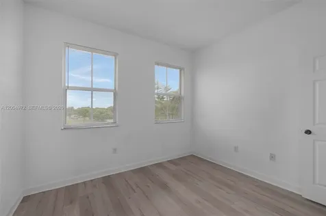 10012 NW 7th Street Miami FL 33172