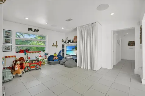 15540 SW 152nd Terrace Miami FL 33187
