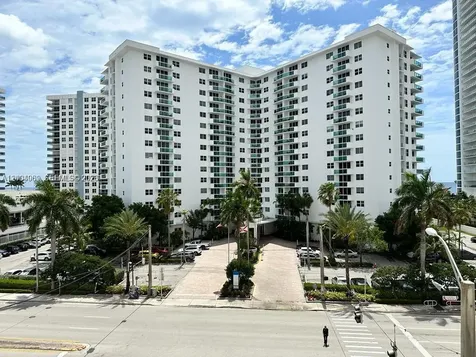 3000 S Ocean Drive Hollywood FL 33019