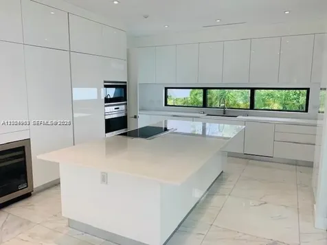 785 Harbor Drive Key Biscayne FL 33149