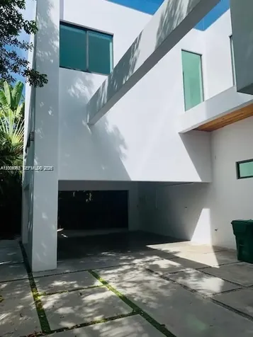 785 Harbor Drive Key Biscayne FL 33149