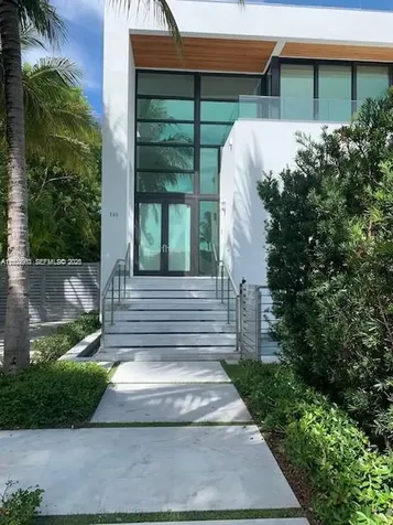 785 Harbor Drive Key Biscayne FL 33149