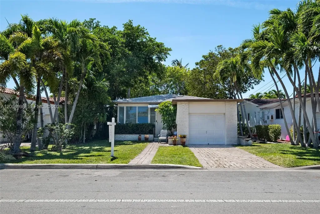 9516 Byron Avenue Surfside FL 33154
