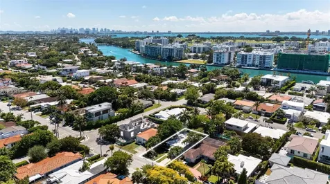 9516 Byron Avenue Surfside FL 33154