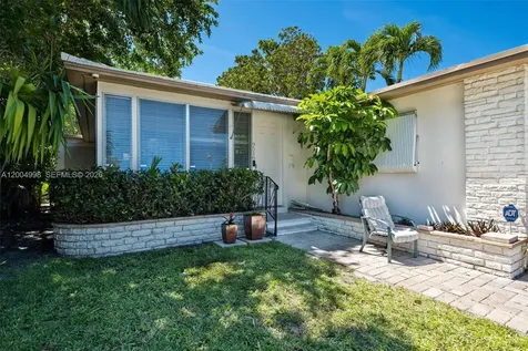 9516 Byron Avenue Surfside FL 33154