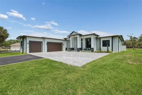 360 13th Street SW Naples FL 34117