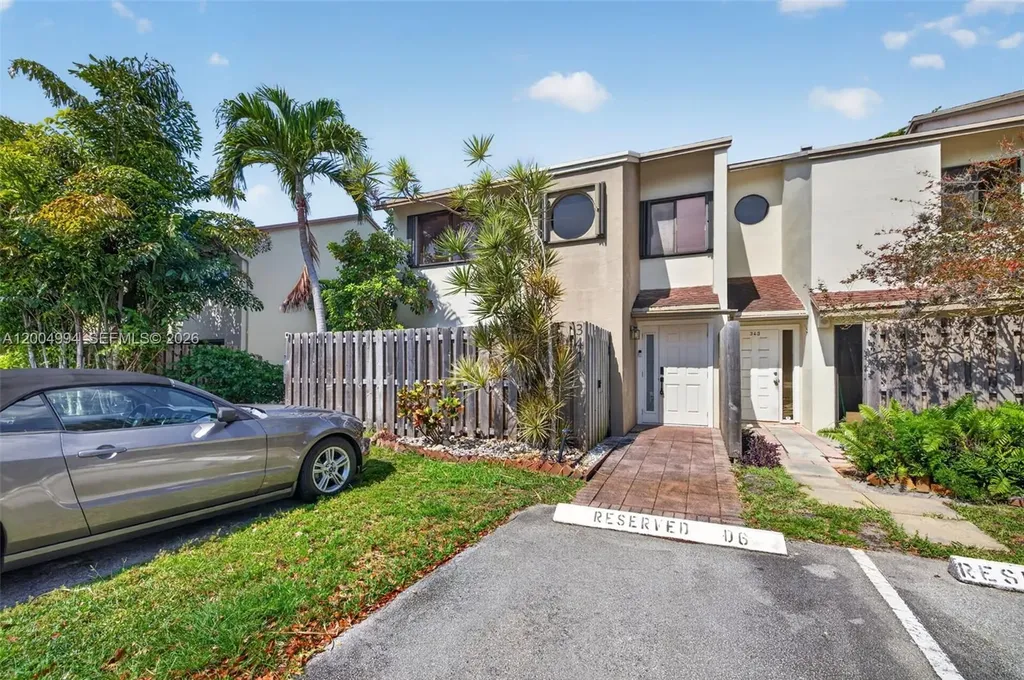 341 City View Drive Fort Lauderdale FL 33311