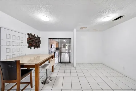 3061 NW 14th Street Miami FL 33125