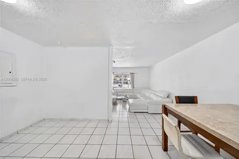 3061 NW 14th Street Miami FL 33125