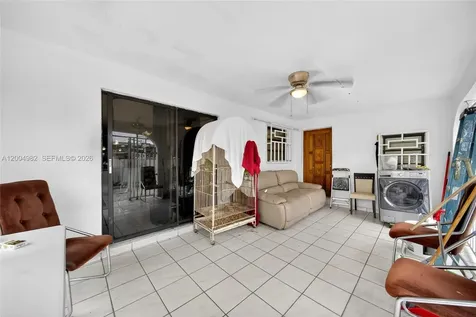 3061 NW 14th Street Miami FL 33125