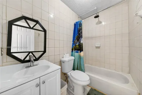 3061 NW 14th Street Miami FL 33125