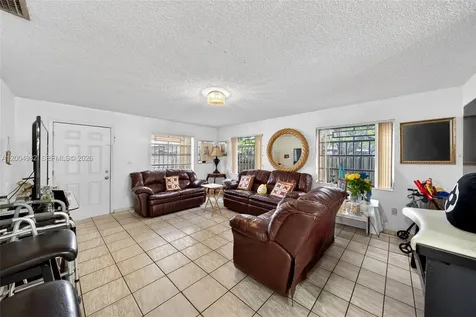 3061 NW 14th Street Miami FL 33125