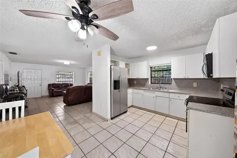 3061 NW 14th Street Miami FL 33125