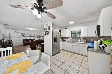 3061 NW 14th Street Miami FL 33125