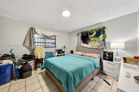 3061 NW 14th Street Miami FL 33125