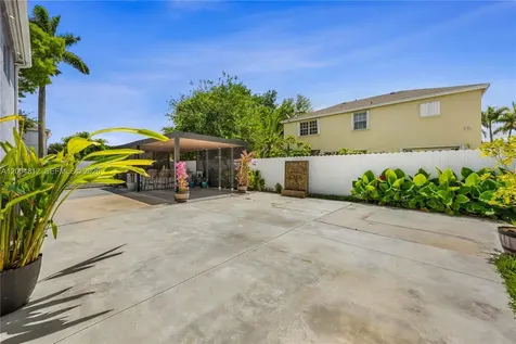 14446 SW 95th Terrace Miami FL 33186