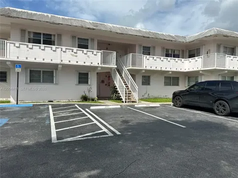 7424 SW 82nd Street Miami FL 33143