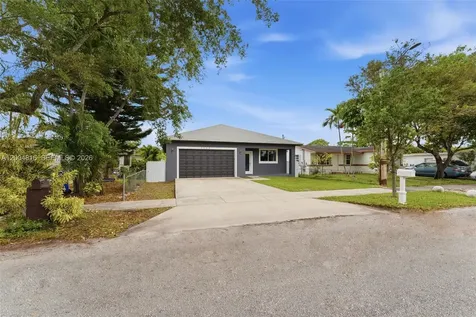 5628 Flagler Street Hollywood FL 33023