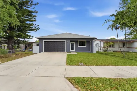 5628 Flagler Street Hollywood FL 33023